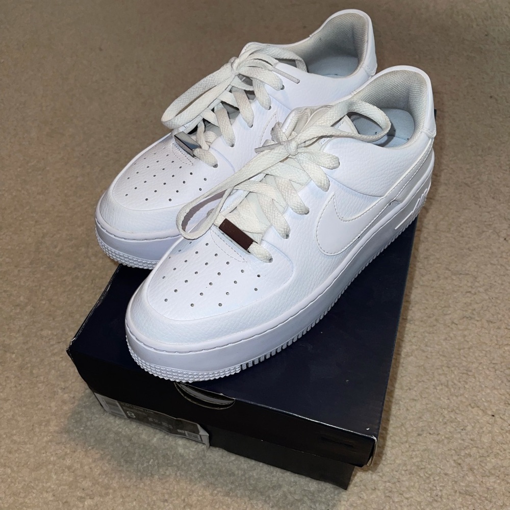 Nike Air Force 1 sage low